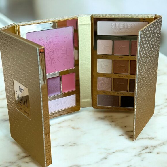 It Cosmetics NEW Girl Beauty Book  Vol. 5 Gold Special Holiday Edition - Picture 8 of 14